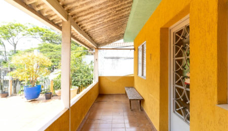 Sobrado à venda com 6 quartos, sendo 1 suíte,  em Jardim Umuarama, São Paulo, SP