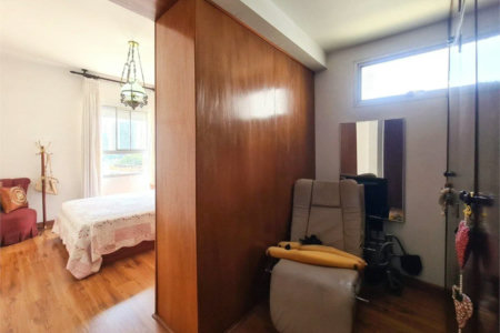 Apartamento à venda com 3 quartos, sendo 1 suíte, em Jardim das Acácias, São Paulo, SP