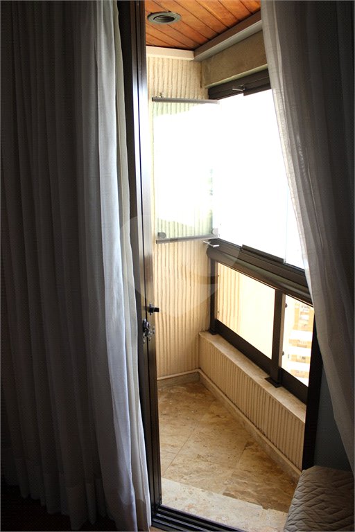Apartamento à venda com 4 quartos, sendo 3 suítes,  em Vila Suzana, São Paulo, SP