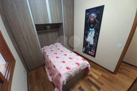 Sobrado à venda com 4 suítes em Paraíso do Morumbi, São Paulo, SP