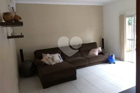 Casa à venda com 3 quartos, sendo 1 suíte, no condomínio Acmti - Colinas do Mosteiro, Terras de Itaici e Recanto dos Pássaros, Indaiatuba - SP