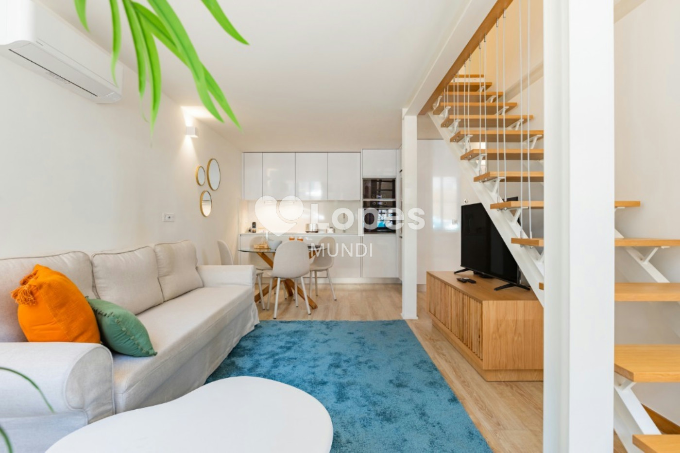 Apartamento T2 Duplex à venda no Bonfim, Porto, Portugal – Mobiliado