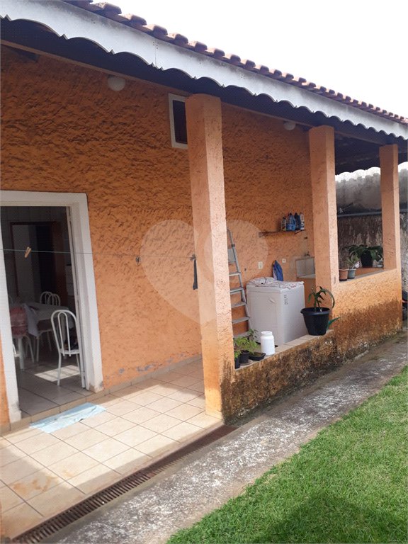 Casa à venda com 2 quartos no Centro, Bom Jesus dos Perdões, SP