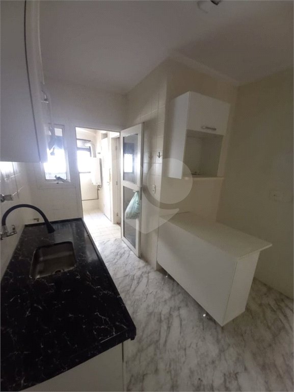 Apartamento à venda com 3 quartos, sendo 1 suíte,  em Vila Olímpia, São Paulo, SP