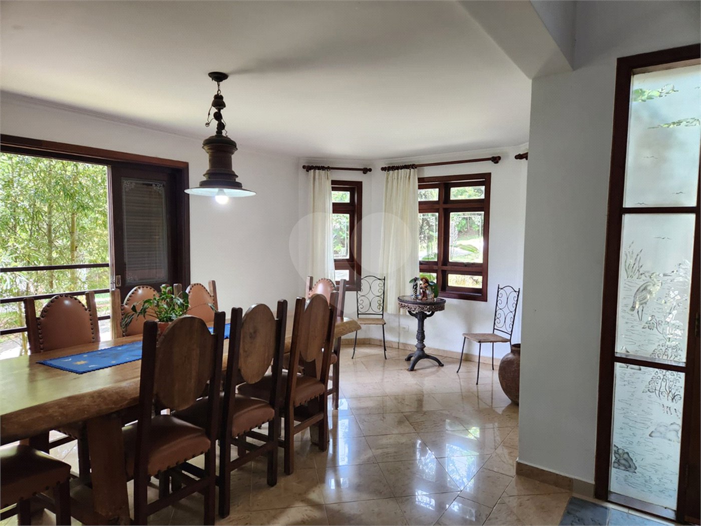 Casa à venda com 5 suítes no condomínio Suíça da Cantareira, Mairiporã - SP