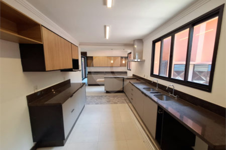 Casa para alugar com 5 quartos, sendo 3 suítes,  no condomínio Chacara Santa Maria, Votorantim - SP