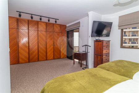 Apartamento à venda com 4 quartos, sendo 2 suítes, em Campo Belo, São Paulo, SP
