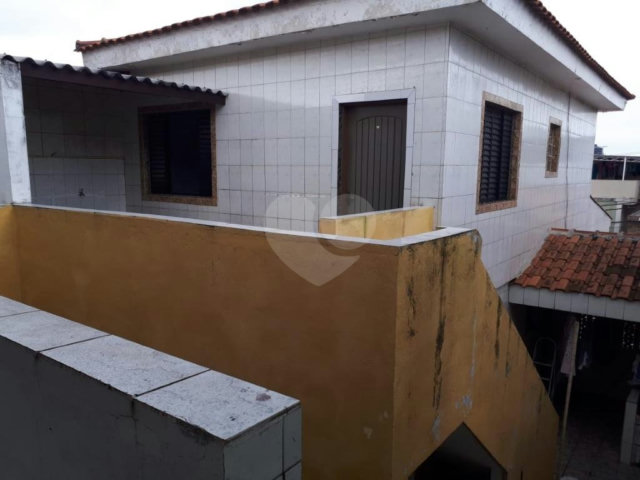 Sobrado à venda com 2 quartos em Tremembé, São Paulo, SP