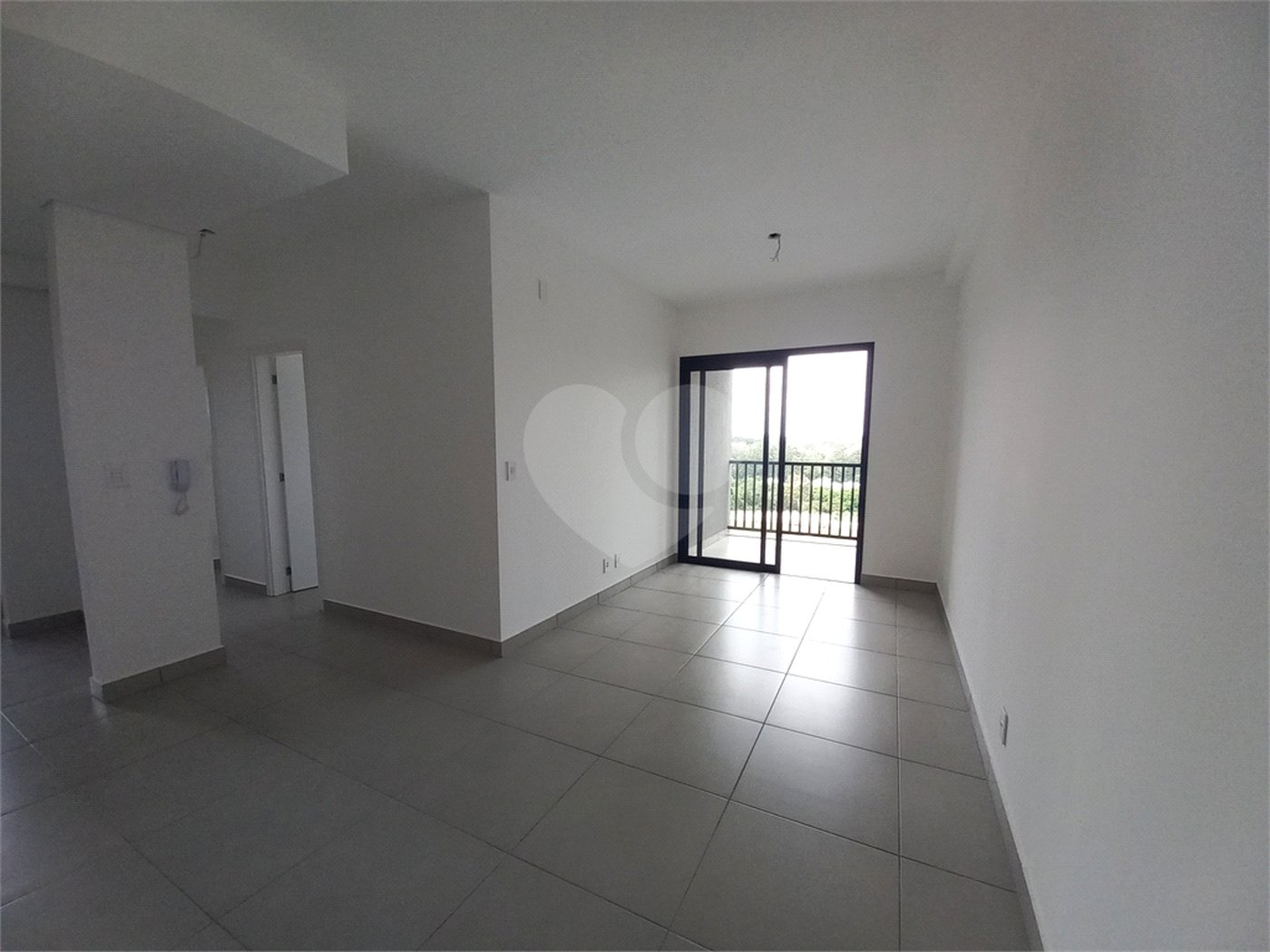 Apartamento à venda com 2 quartos, sendo 1 suíte,  em Além Ponte, Sorocaba, SP