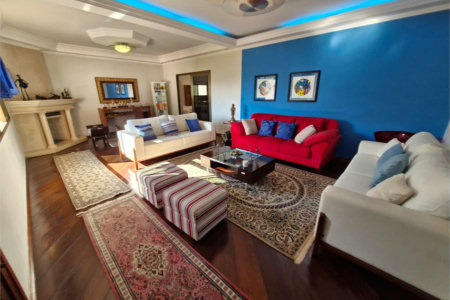 Casa à venda com 4 suítes no condomínio Villa Viana II, Cotia - SP