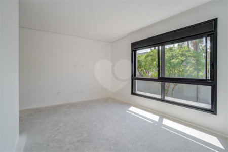 Casa à venda com 4 suítes no condomínio Hípica Max Garden, São Paulo - SP