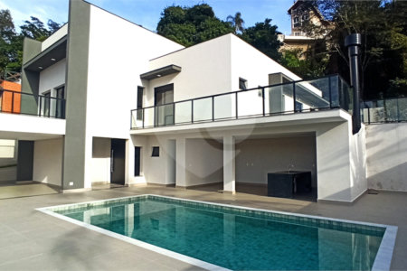Casa à venda com 4 quartos, sendo 3 suítes, no condomínio Estância Marambaia, Vinhedo - SP