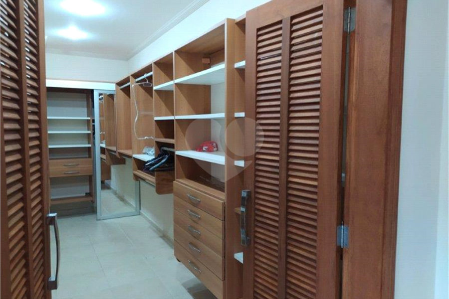 Casa à venda com 4 suítes no condomínio Parque Imperial, Mairiporã - SP