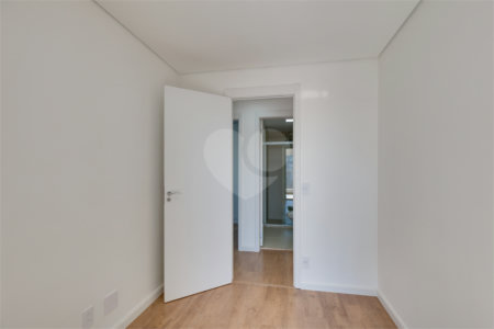 Apartamento à venda com 3 quartos, sendo 1 suíte, em Chácara Santo Antônio, São Paulo, SP