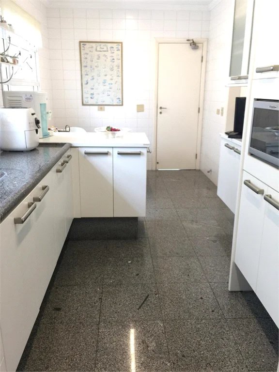 Apartamento à venda com 4 suítes em Vila Suzana, São Paulo, SP