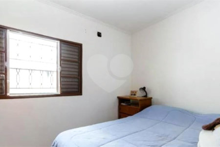 Sobrado à venda com 4 quartos, sendo 1 suíte,  em Vila Dalila, São Paulo, SP