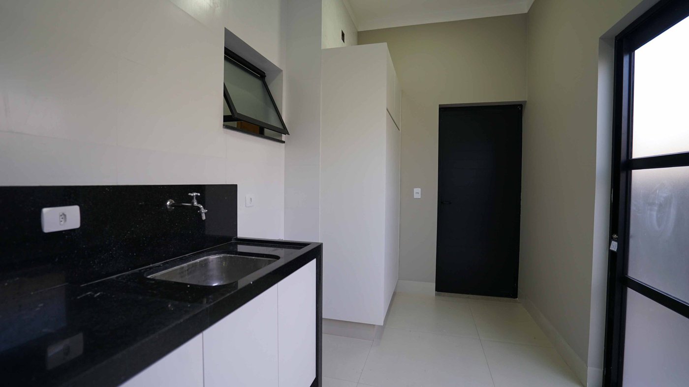 Casa à venda com 4 suítes no condomínio Gramado Park Residencial, Álvares Machado - SP