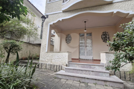 Casa à venda com 4 quartos em Grajaú, Rio de Janeiro, RJ