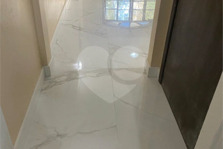 Sobrado à venda com 3 quartos, sendo 1 suíte, em Jardim Londrina, São Paulo, SP