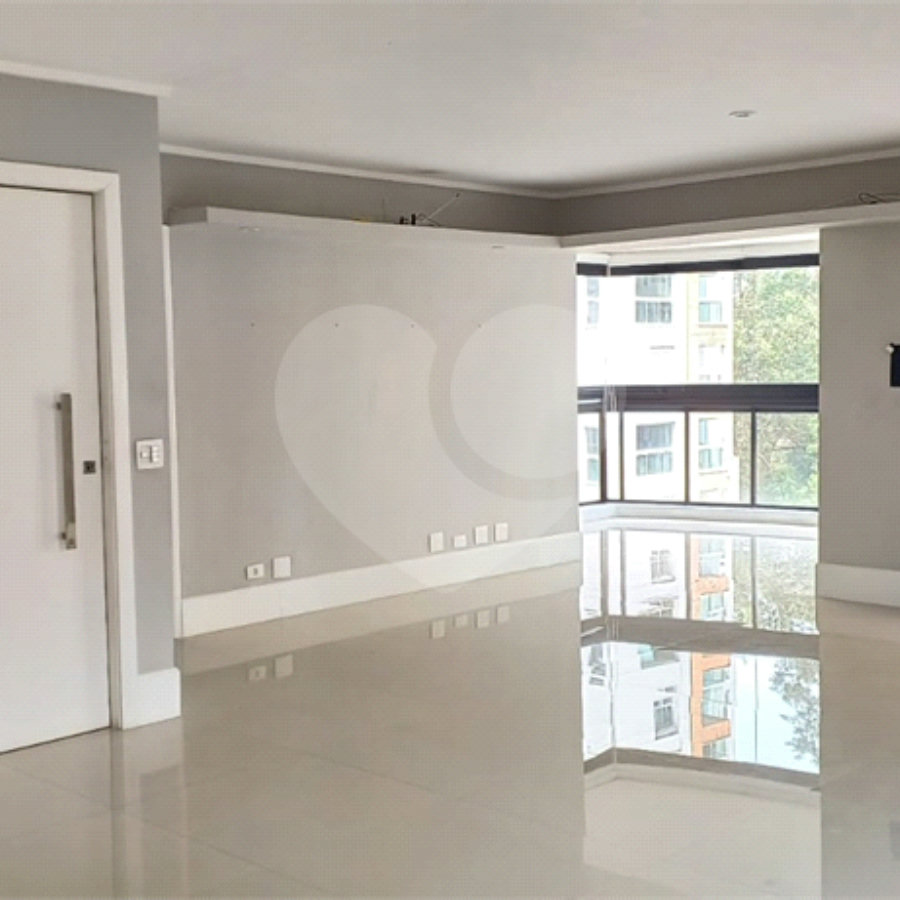 Apartamento à venda com 3 suítes em Jardim Fonte do Morumbi, São Paulo, SP