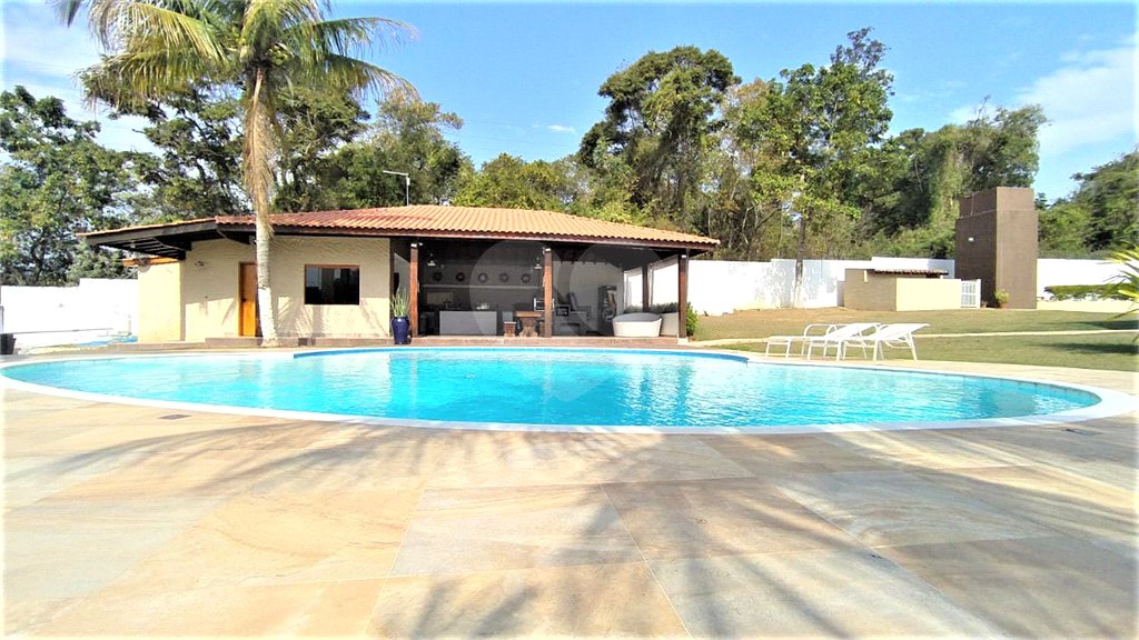 Chácara à venda com 6 quartos, sendo 4 suítes,  em Pinheirinho, Vinhedo, SP