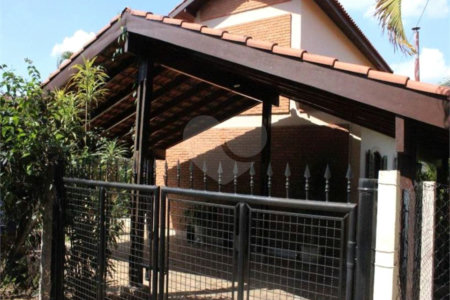 Casa à venda com 4 quartos, sendo 2 suítes, no condomínio Vinhas da Vista Alegre - Lado Sede, Vinhedo - SP