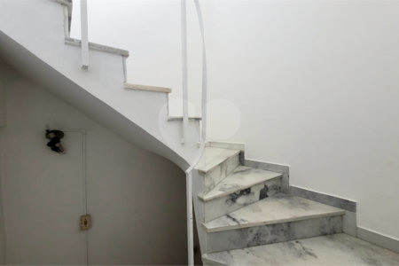 Prédio à venda com 3 quartos em Vila Hamburguesa, São Paulo, SP