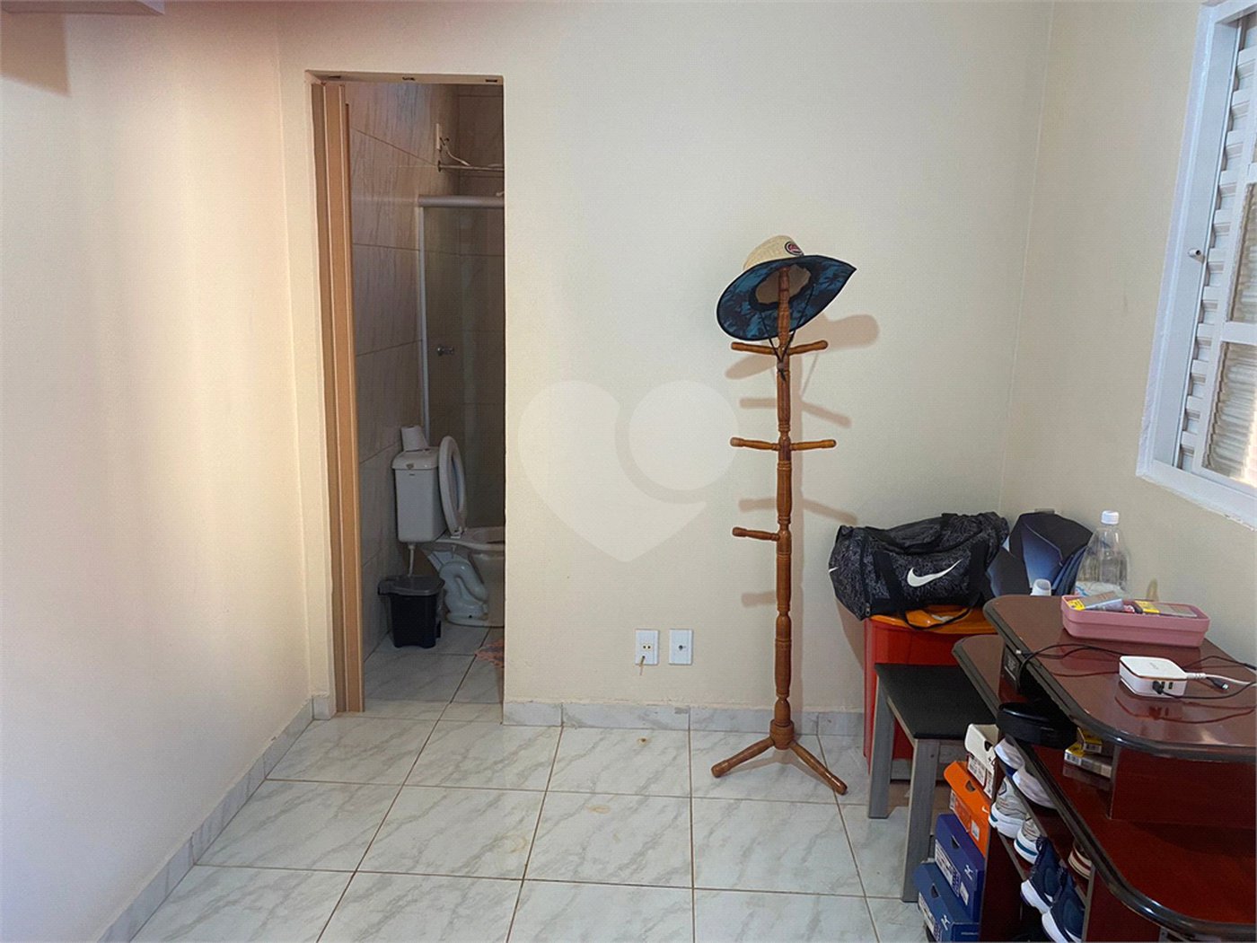 Casa à venda com 4 quartos, sendo 1 suíte, no condomínio Copacabana., Ribeirão Preto - SP