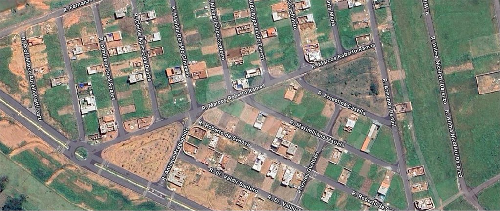 Casa à Venda no Arcoville - Completa e Confortável