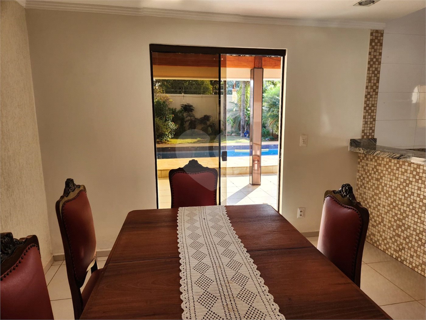 Casa à venda ou para alugar com 3 quartos, sendo 1 suíte, em Jardim Primavera, Araraquara, SP