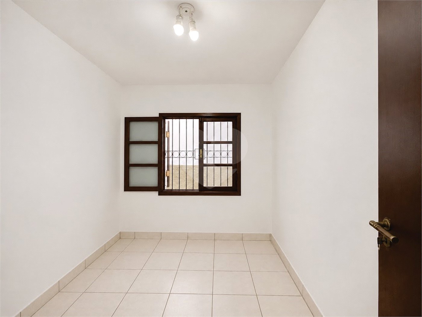Casa à venda com 5 quartos, sendo 4 suítes, em Parque dos Príncipes, São Paulo, SP