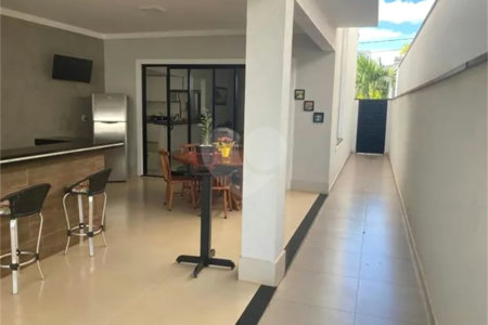Casa à venda com 3 suítes no condomínio Terras do Cancioneiro, Paulínia - SP