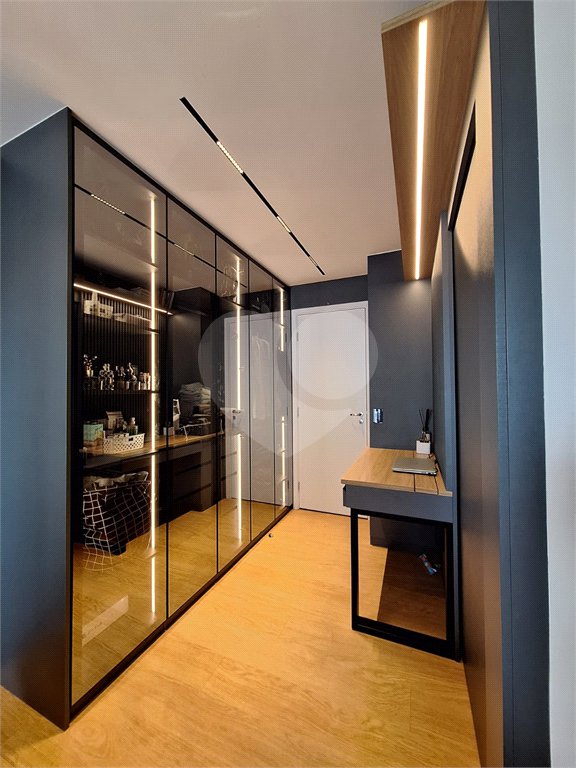 Apartamento à venda com 4 quartos, sendo 2 suítes,  em Vila Anastácio, São Paulo, SP