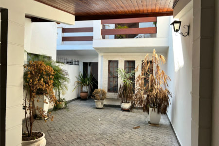 Casa à venda com 4 quartos, sendo 3 suítes, em Chácara Monte Alegre, São Paulo, SP