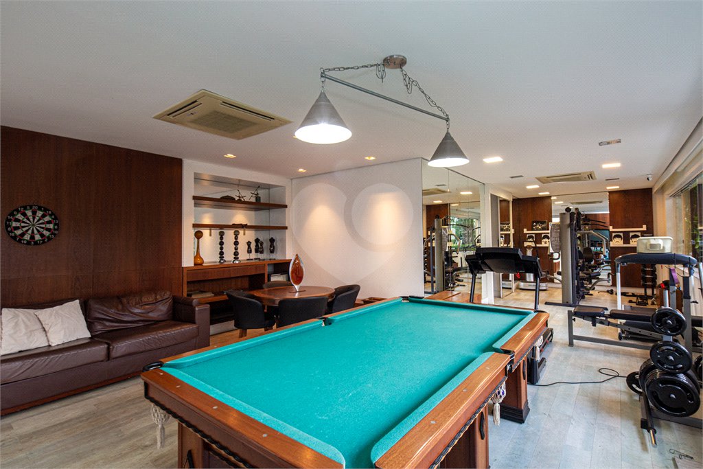 Casa à venda com 5 suítes em Jardim Cordeiro, São Paulo, SP