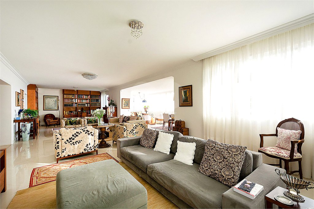 Apartamento à venda com 4 suítes em Jardim Marajoara, São Paulo, SP