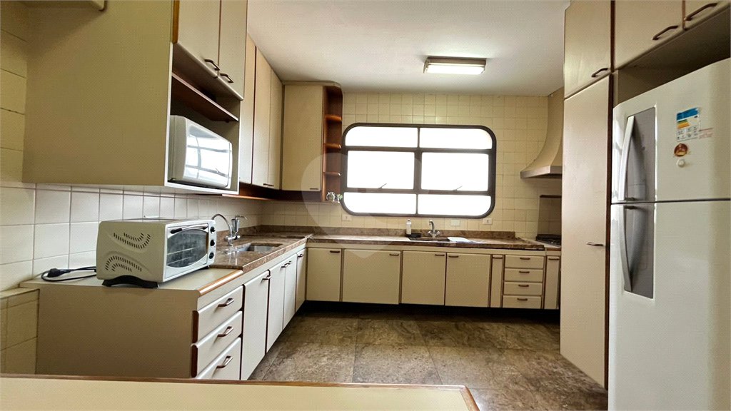 Apartamento à venda com 4 quartos, sendo 3 suítes, em Itaim Bibi, São Paulo, SP