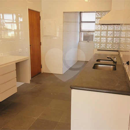 Apartamento para alugar com 3 quartos, sendo 1 suíte, em Jardim Europa, São Paulo, SP