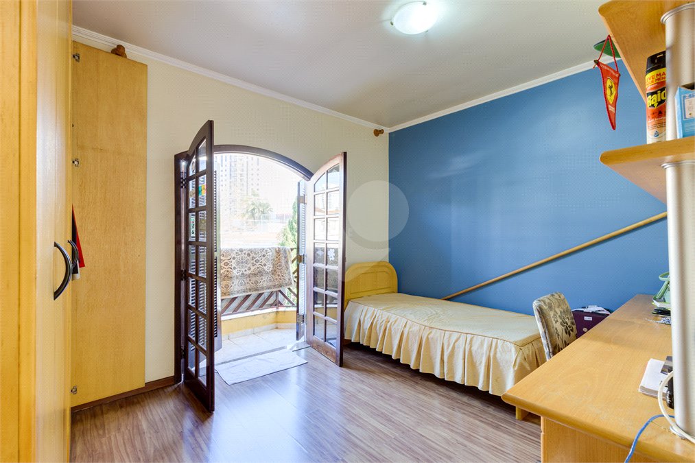 Sobrado à venda com 4 quartos, sendo 1 suíte, em Alto da Boa Vista, São Paulo, SP