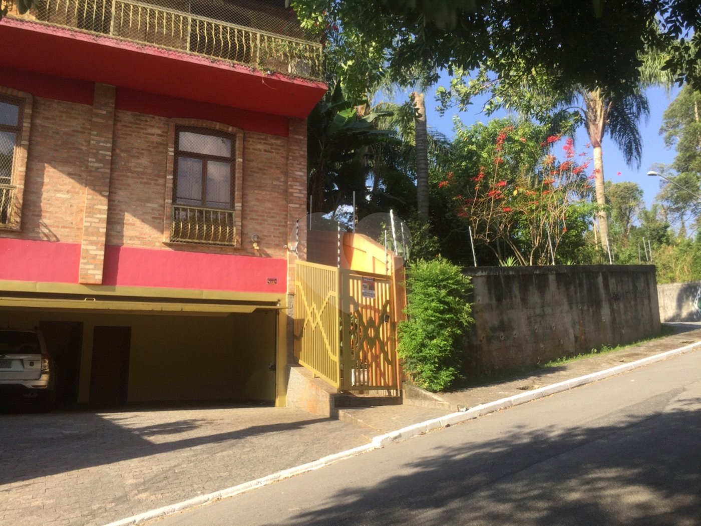 Sobrado à venda com 4 quartos, sendo 3 suítes, em Jardim Virginia Bianca, São Paulo, SP