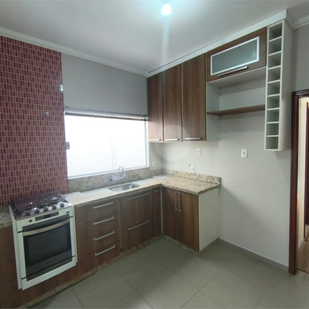 Casa à venda com 3 quartos, sendo 2 suítes, em Vila Carolina, Itapetininga, SP