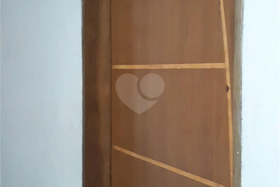Sobrado à venda com 20 quartos em Jardim Peri, São Paulo, SP