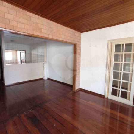 Casa à venda com 3 quartos, sendo 1 suíte, no condomínio Eldourado, São José dos Campos - SP