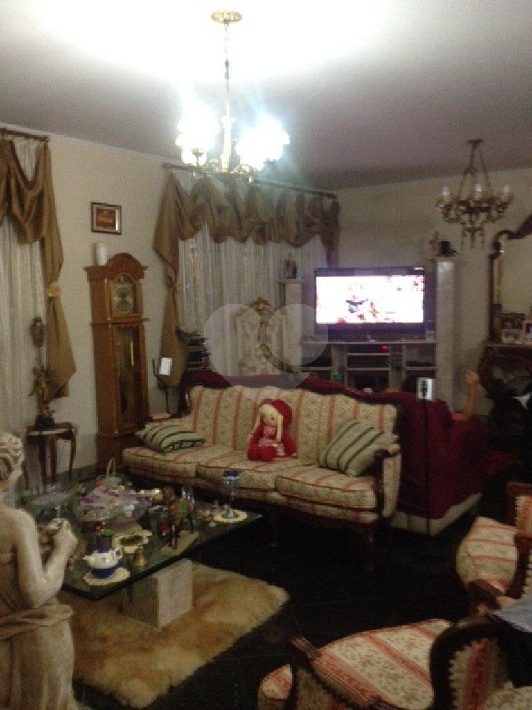 Casa à venda com 4 quartos, sendo 3 suítes, em Vila Paiva, São Paulo, SP