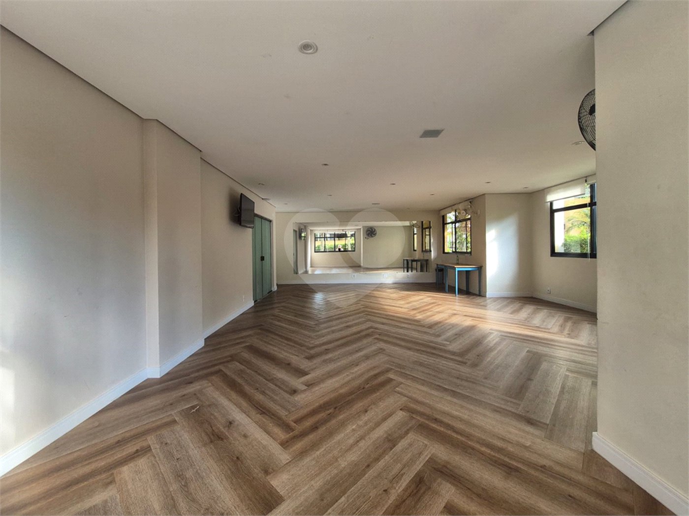 Apartamento à venda ou para alugar com 3 quartos, sendo 1 suíte, em Jardim Esmeralda, São Paulo, SP