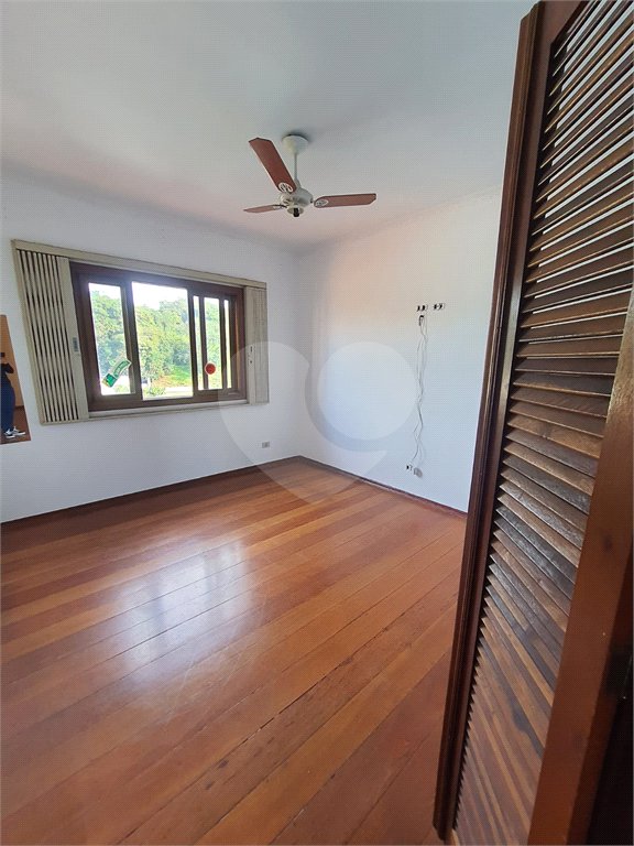 Sobrado à venda com 4 quartos, sendo 1 suíte, em Vila Pereira Barreto, São Paulo, SP