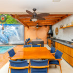 Casa à venda com 4 suítes no condomínio Roma, São Paulo - SP