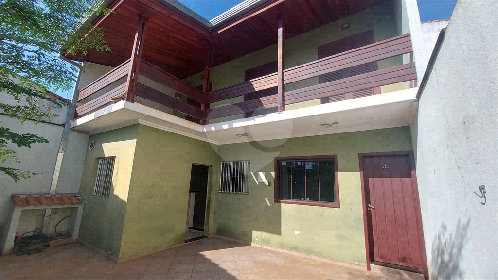 Sobrado à venda com 3 quartos, sendo 1 suíte, em Wanel Ville, Sorocaba, SP
