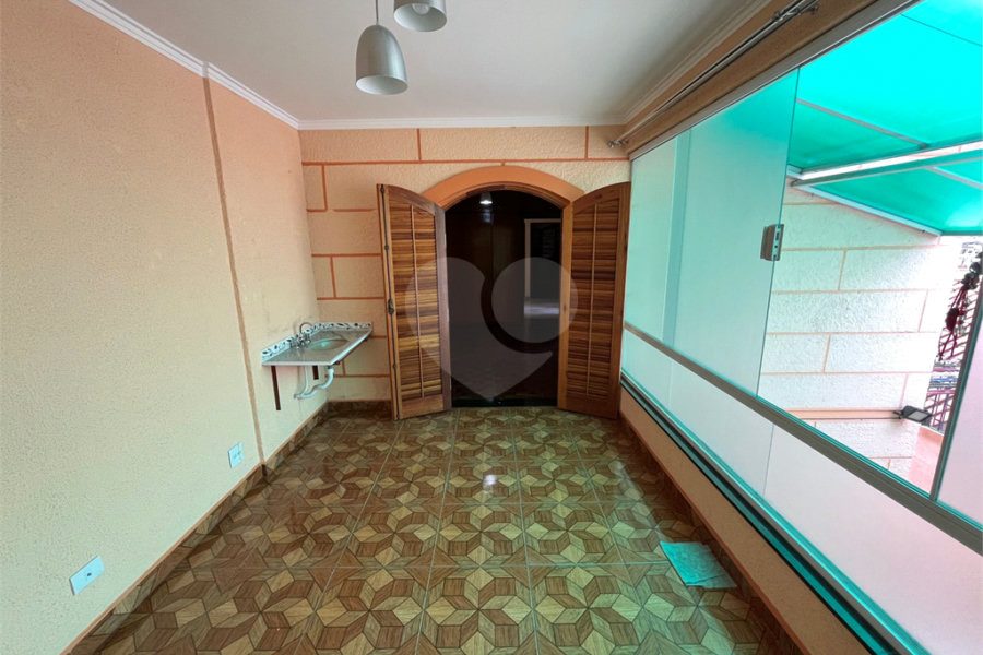 Sobrado à venda com 4 quartos, sendo 2 suítes, em Tremembé, São Paulo, SP