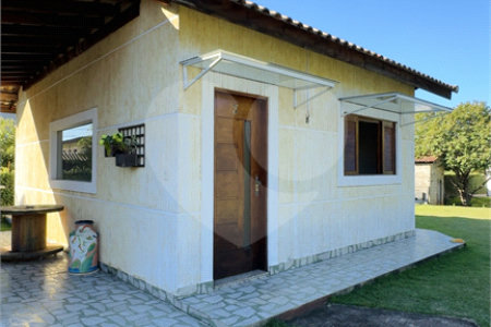 Chácara à venda com 4 quartos, sendo 1 suíte,  em Campos de Atibaia, Atibaia, SP